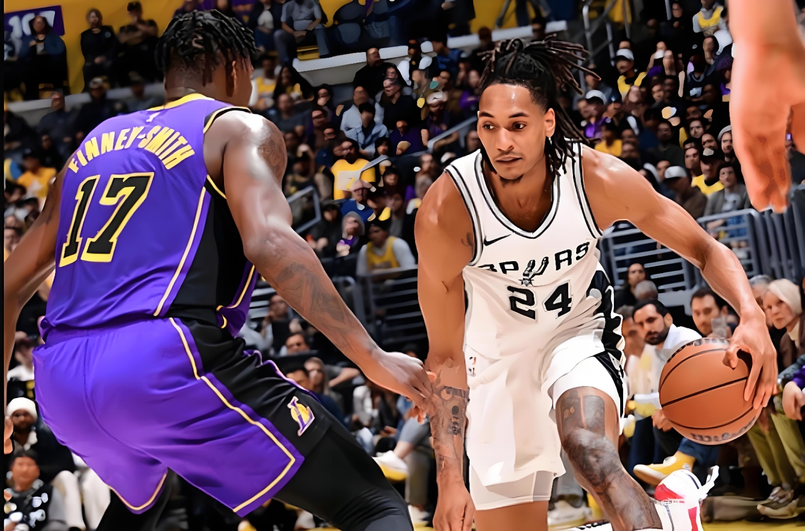 开云中国-湖人前途光明！，Karsa新星爆冷表现突出比赛高潮迭起-开云中国